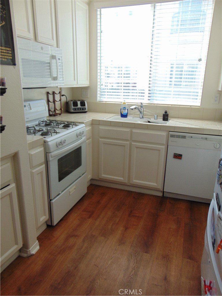 Residential Lease for rent at 12643 TRENT JONES Lane, Tustin CA featuring 2 beds and 3 baths