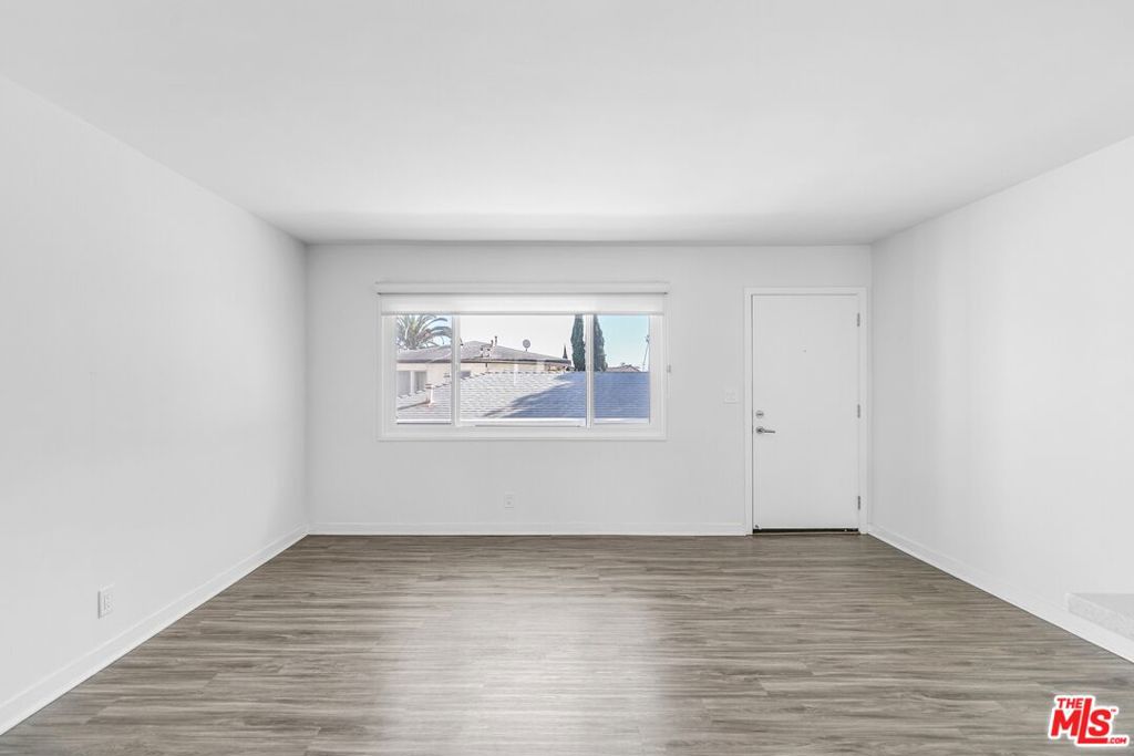 Residential Lease for rent at 1323 11th Street 6, Santa Monica CA featuring 1 bed and 1 bath