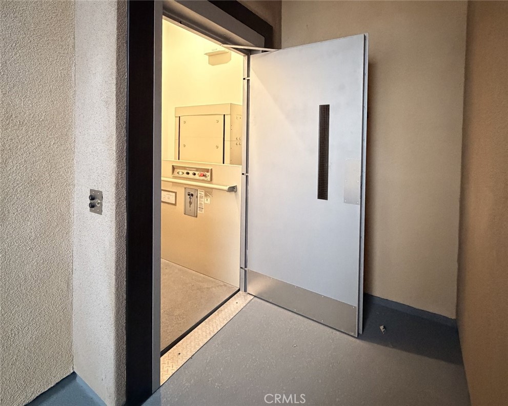 Residential Lease for rent at 511 N Azusa Avenue 203, Azusa CA featuring 2 beds and 3 baths