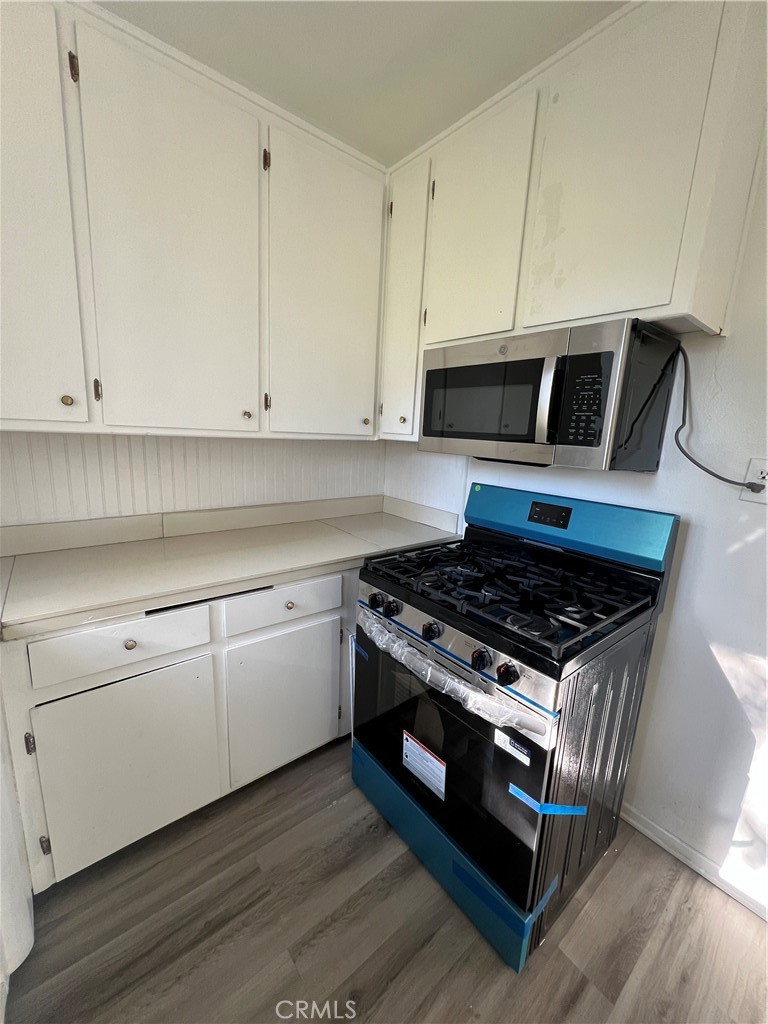 Residential Lease for rent at 32942 Perret, Lake Elsinore CA featuring 2 beds and 1 bath