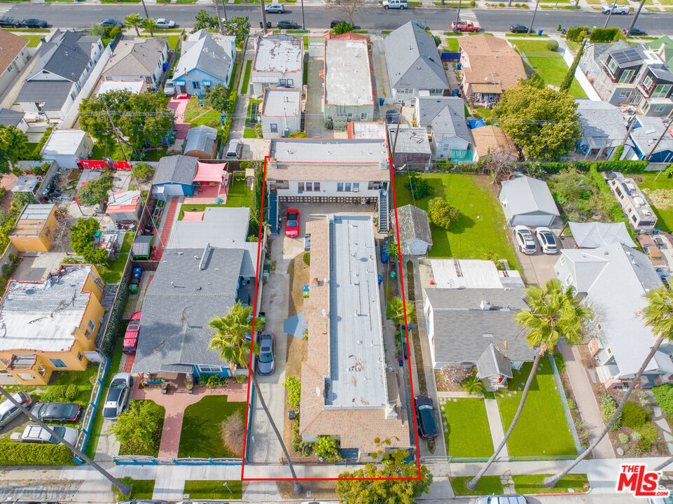 Residential Income for sale at 3955 2nd Avenue, Los Angeles CA featuring 6 beds and 6 baths