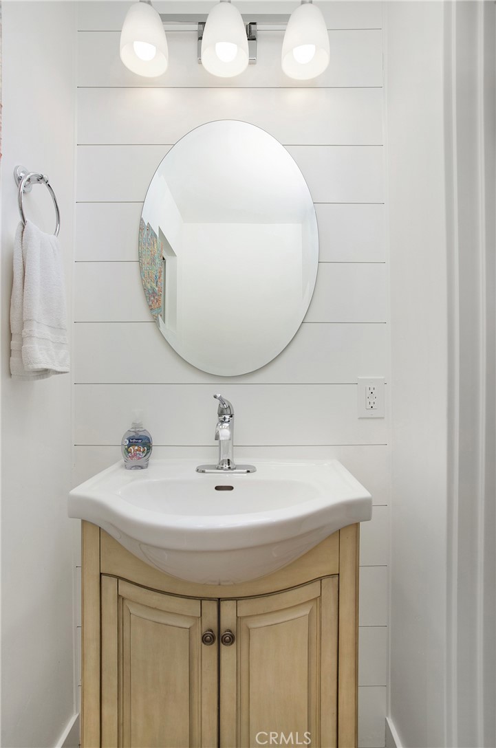 Residential Lease for rent at 215 32nd Street A, Newport Beach CA featuring 3 beds and 3 baths