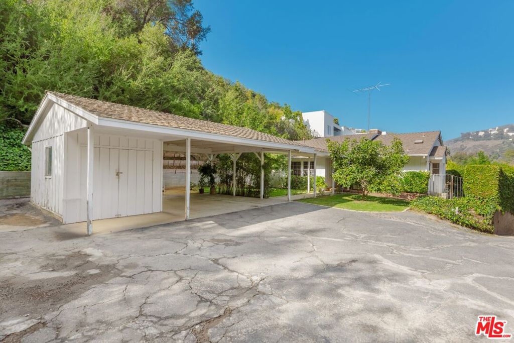 Residential for sale at 12146 Travis Street, Los Angeles CA featuring 3 beds and 2 baths