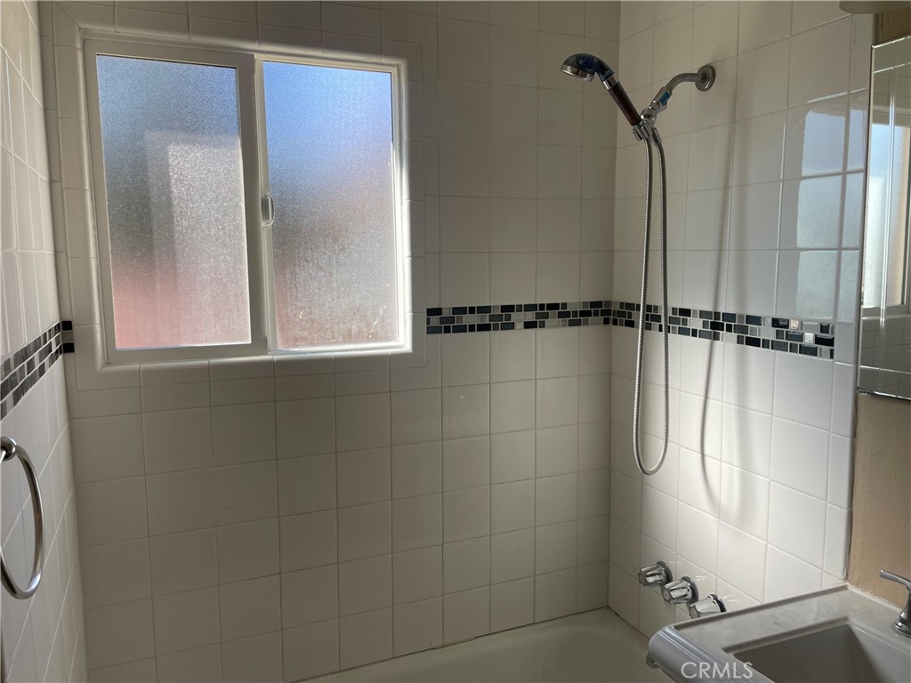 Residential Lease for rent at 14724 Clydewood Street, Baldwin Park CA featuring 3 beds and 2 baths