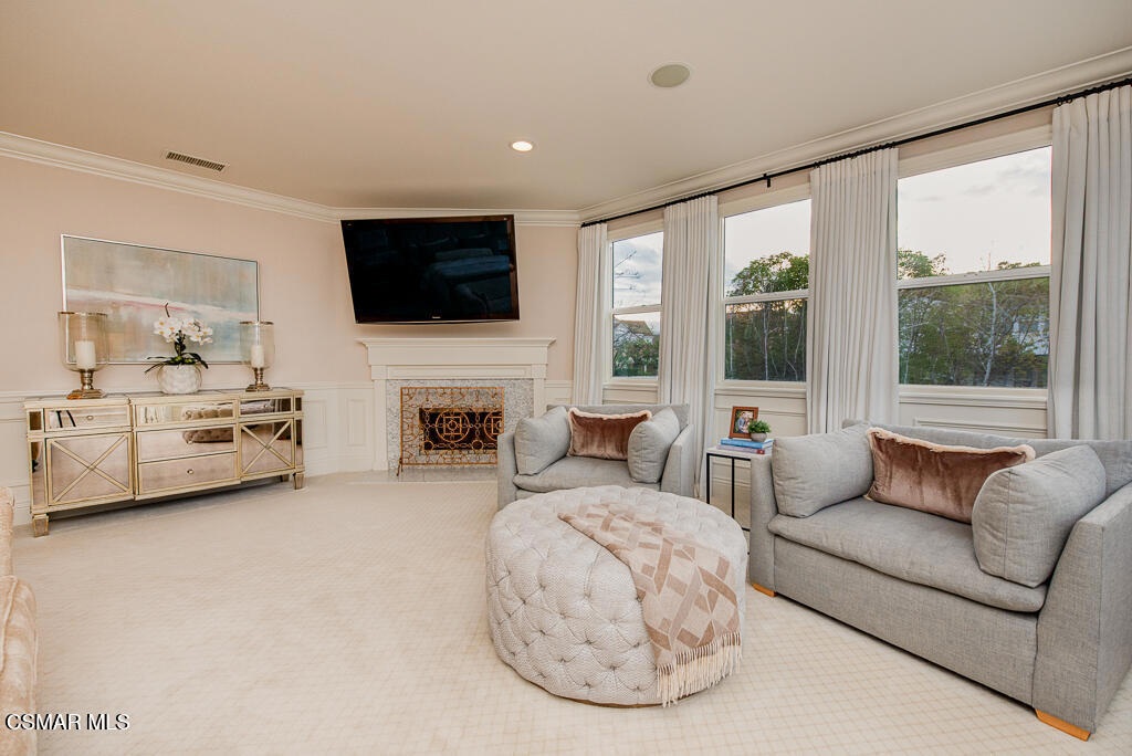 Residential for sale at 4169 Prado De La Puma, Calabasas CA featuring 5 beds and 6 baths