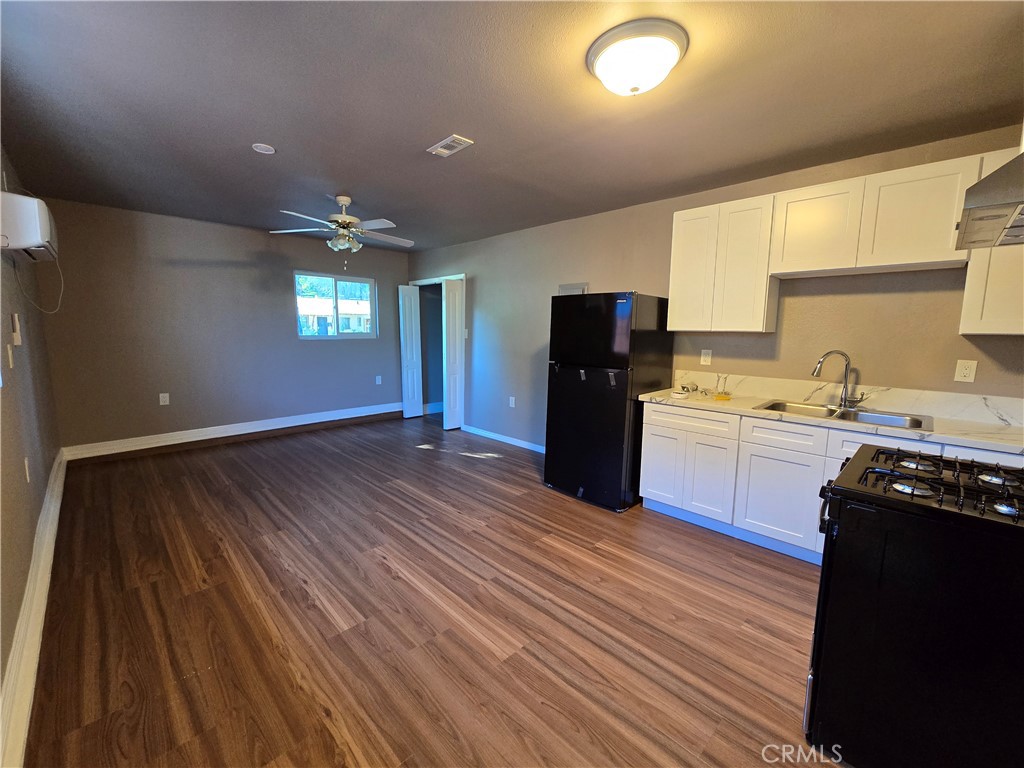 Residential Lease for rent at 16823 1/2 Ironton, La Puente CA featuring 1 bed and 1 bath