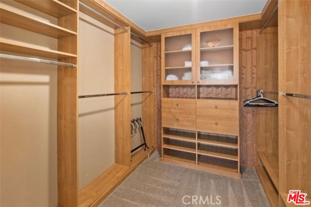 Residential Lease for rent at 37200 Glenoaks Road 3, Temecula CA featuring 3 beds and 2 baths