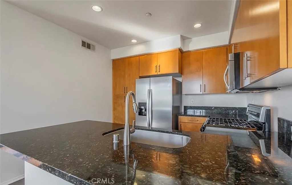 Residential Lease for rent at 955 S Bluff, Montebello CA featuring 2 beds and 3 baths