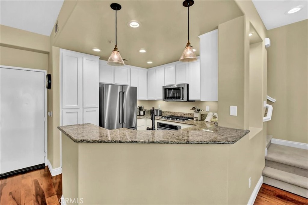 Residential Lease for rent at 7310 Jordyn Court, Huntington Beach CA featuring 3 beds and 3 baths