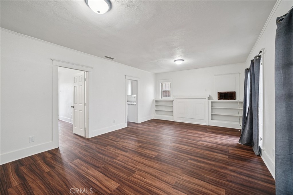 Residential Lease for rent at 280 E Orange, San Bernardino CA featuring 3 beds and 1 bath