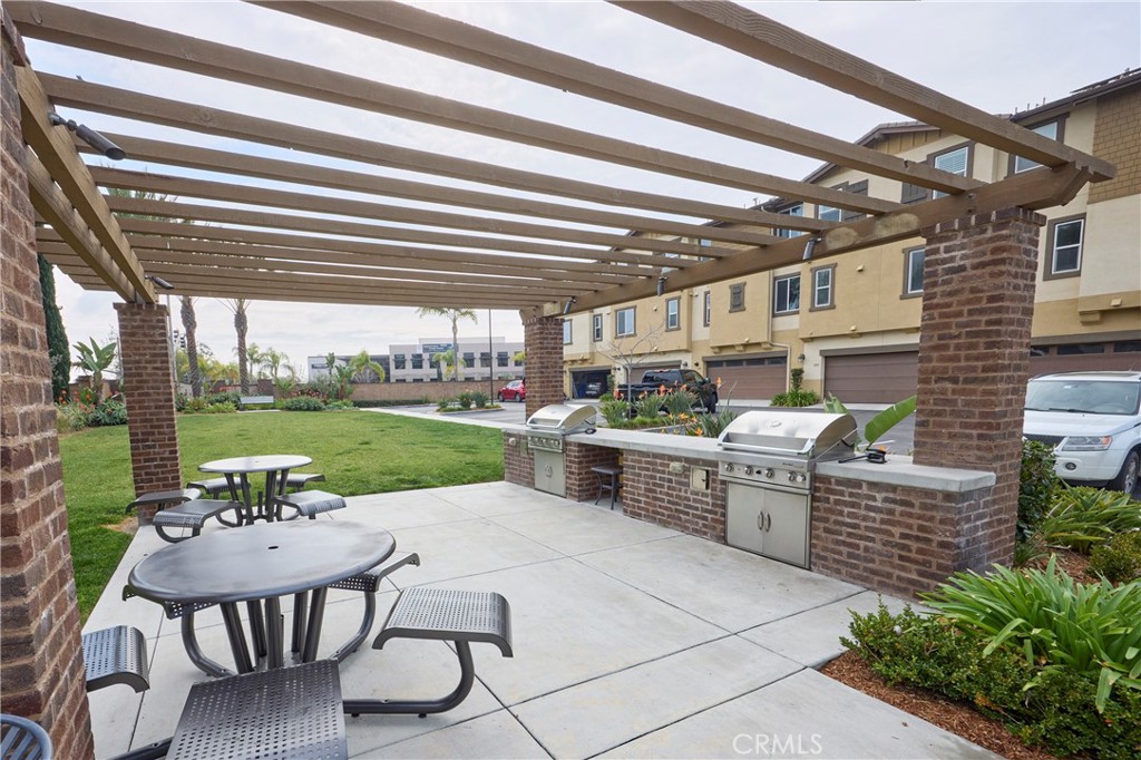 Residential for sale at 1128 Via Lucero, Oceanside CA featuring 3 beds and 4 baths