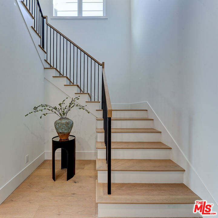 Residential for sale at 4226 East Boulevard, Los Angeles CA featuring 6 beds and 6 baths