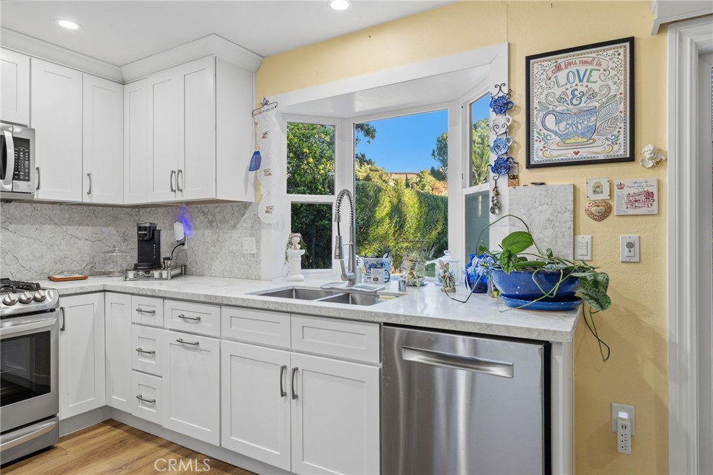 Residential for sale at 1372 Avenida Loma Vista, San Dimas CA featuring 3 beds and 2 baths