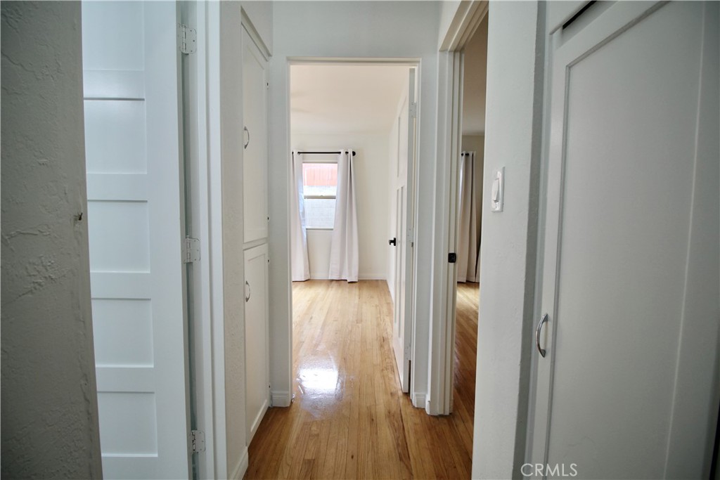 Residential Lease for rent at 4687 Monroe, San Diego, San Diego County CA featuring 2 beds and 1 bath