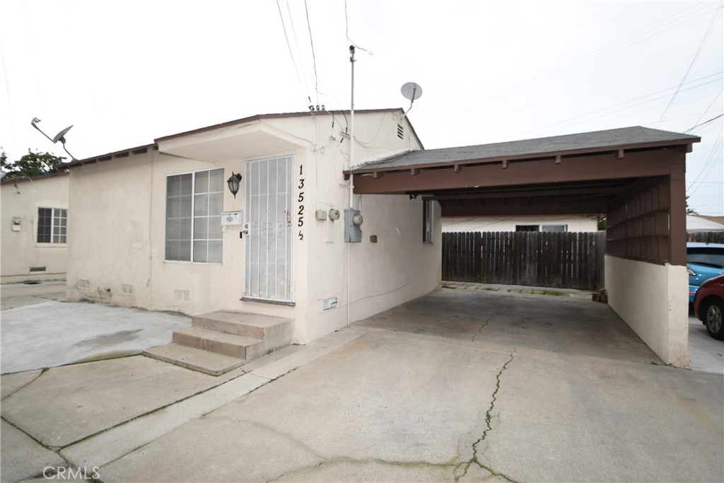 Residential Income for sale at 13525 Kornblum Avenue, Hawthorne CA