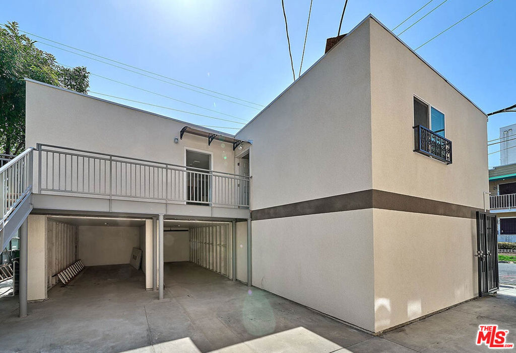 Residential Income for sale at 310 N St Andrews Place, Los Angeles CA featuring 10 beds and 8 baths