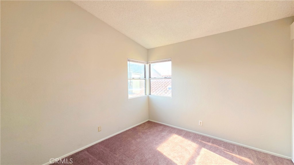 Residential Lease for rent at 2867 Hollow Glen Circle, Rialto CA featuring 3 beds and 3 baths