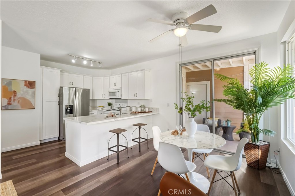 Residential for sale at 2426 Pleasant Way E, Thousand Oaks CA featuring 2 beds and 1 bath