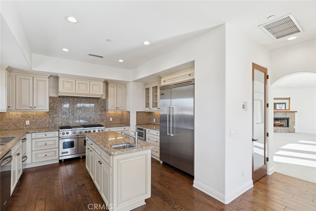 Residential Lease for rent at 1699 Calle De Los Alamos, San Clemente CA featuring 4 beds and 5 baths