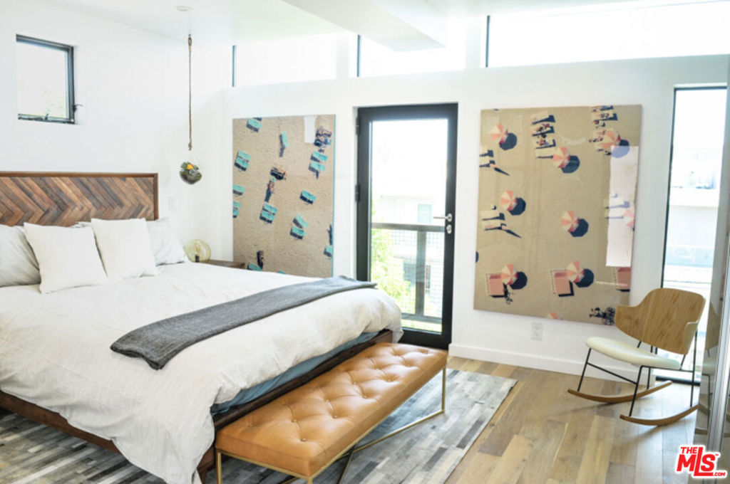 Residential for sale at , Los Angeles CA featuring 2 beds and 3 baths