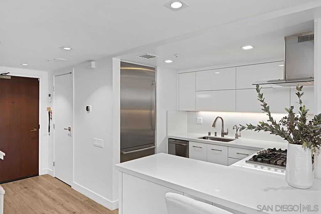 Residential for sale at 500 W Harbor Dr 107, San Diego CA featuring 2 beds and 2 baths