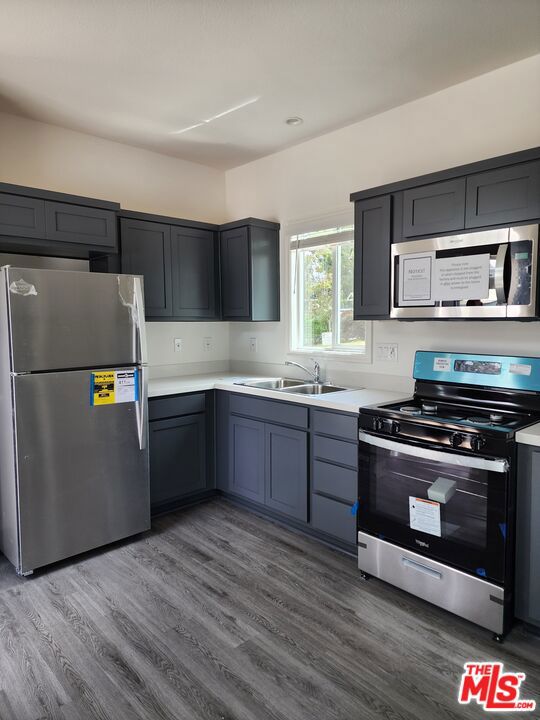 Residential Lease for rent at 17650 Grand Avenue, Lake Elsinore CA featuring 1 bed and 1 bath