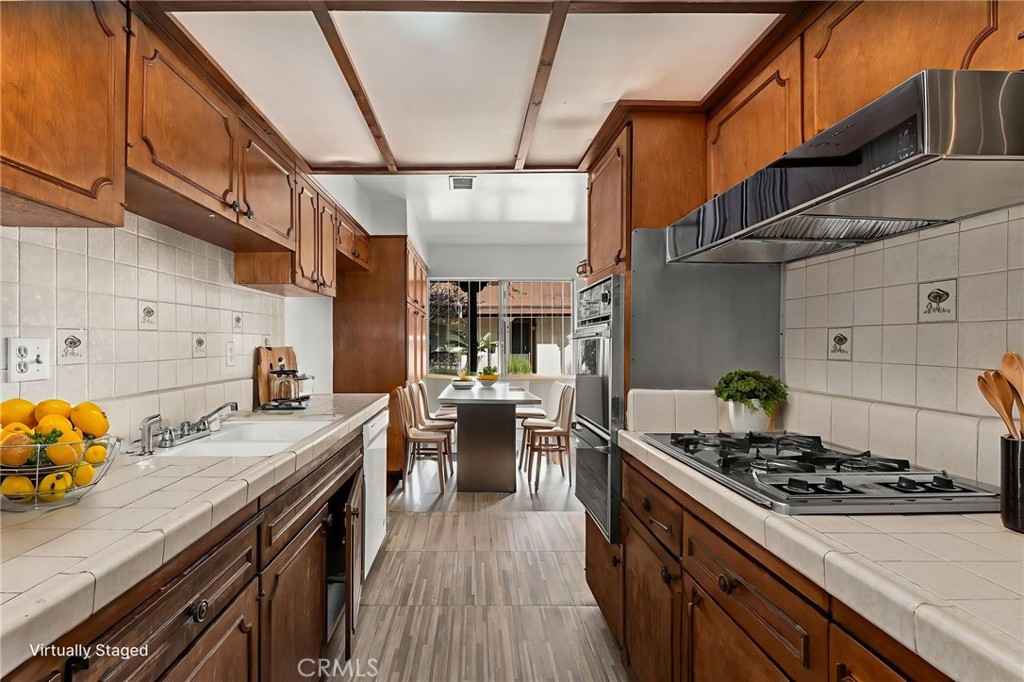 Residential for sale at 2011 W Katella 3, Anaheim CA featuring 2 beds and 2 baths