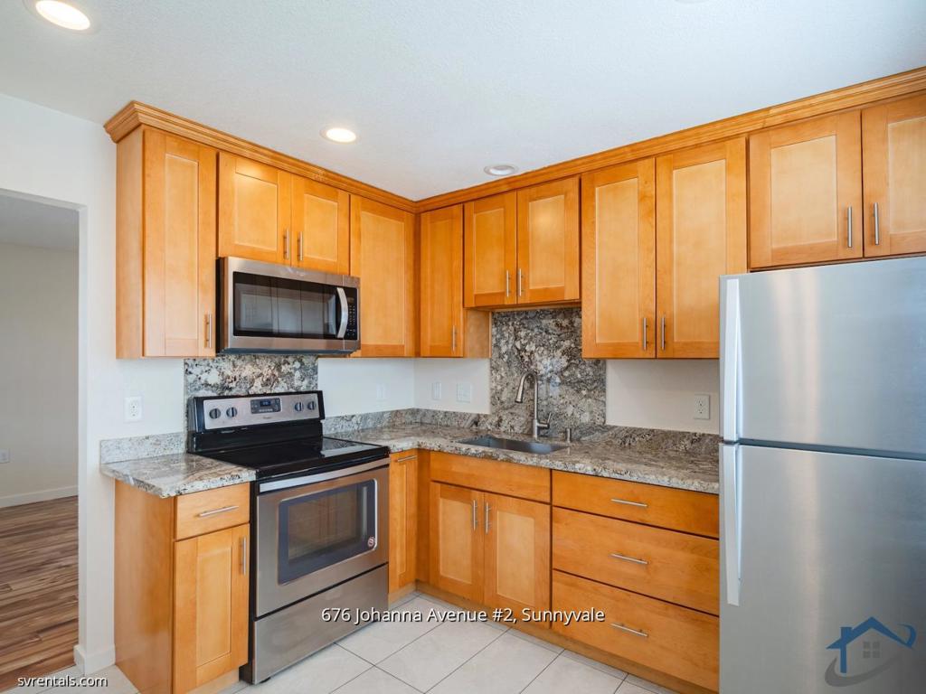 Residential Lease for rent at 676 Johanna Avenue 4, Sunnyvale, Santa Clara County CA featuring 2 beds and 1 bath