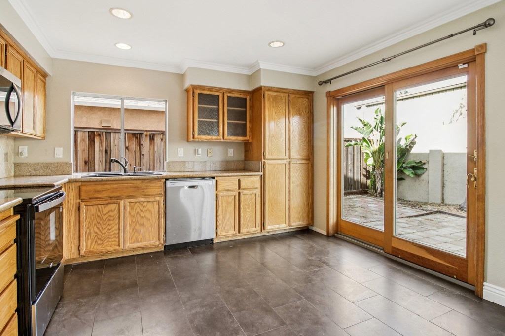 Residential for sale at 1559 Freed Cir, Pittsburg CA featuring 4 beds and 3 baths