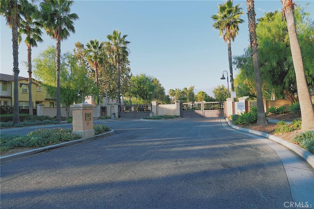 Residential Lease for rent at 2908 E Via Fiano, Ontario CA featuring 3 beds and 3 baths