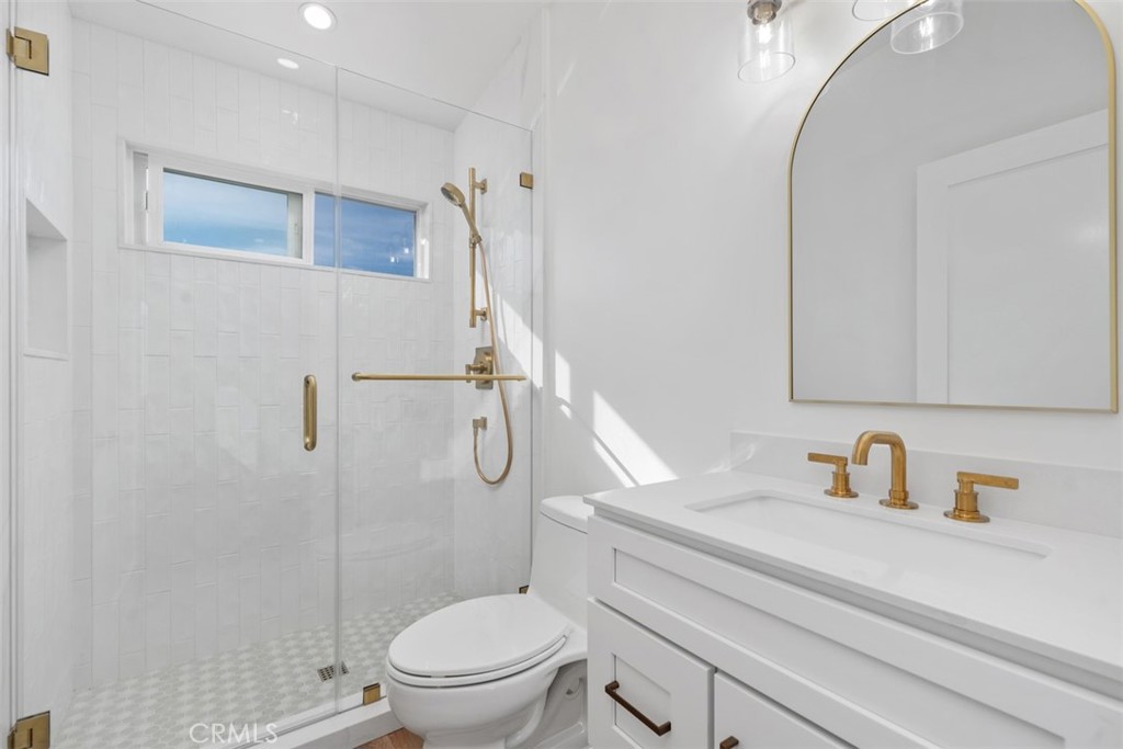 Residential Lease for rent at 2969 Bimini B, Costa Mesa CA featuring 1 bed and 1 bath