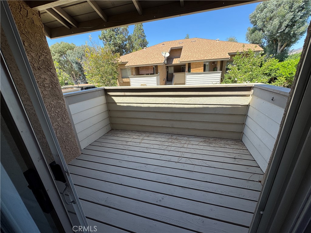 Residential for sale at 4545 Alamo G, Simi Valley CA featuring 1 bed and 1 bath