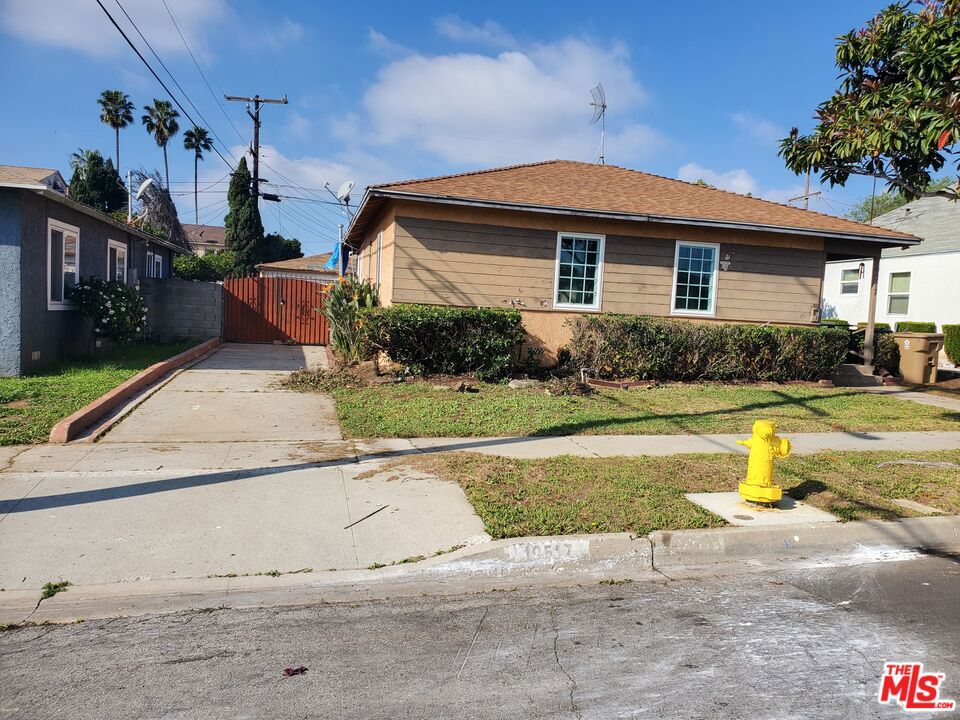 Residential for sale at 10517 Cimarron Street, Los Angeles CA featuring 3 beds and 1 bath