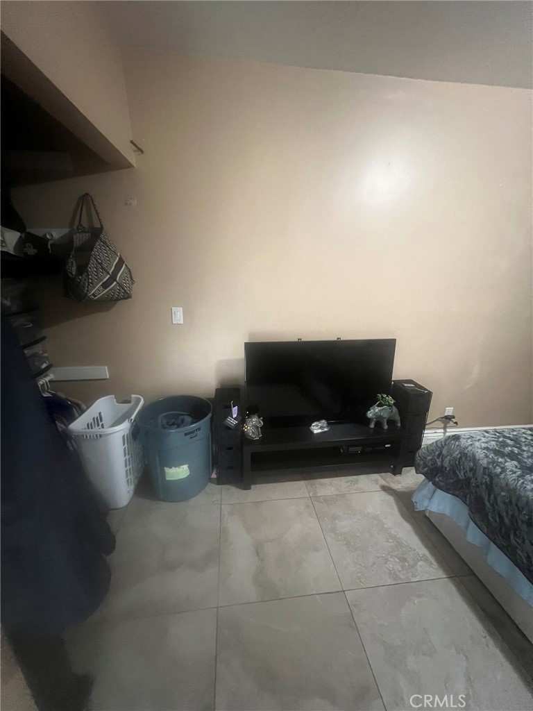 Residential Income for sale at 2000 W 54th, Los Angeles CA