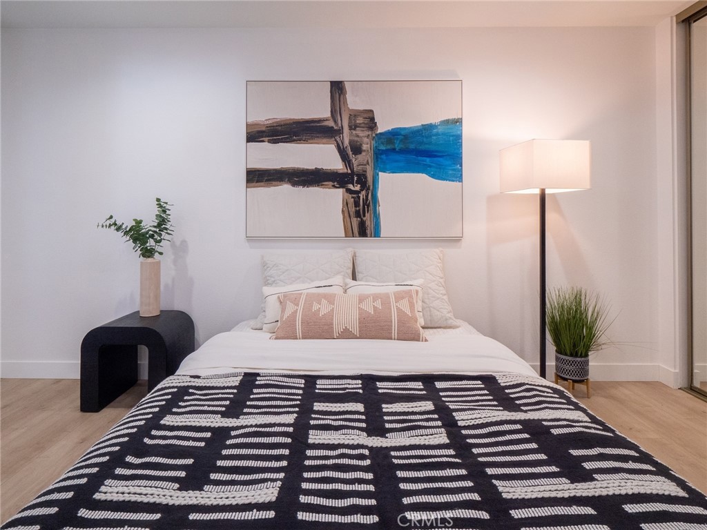 Residential Lease for rent at 273 Tarocco, Irvine CA featuring 2 beds and 2 baths