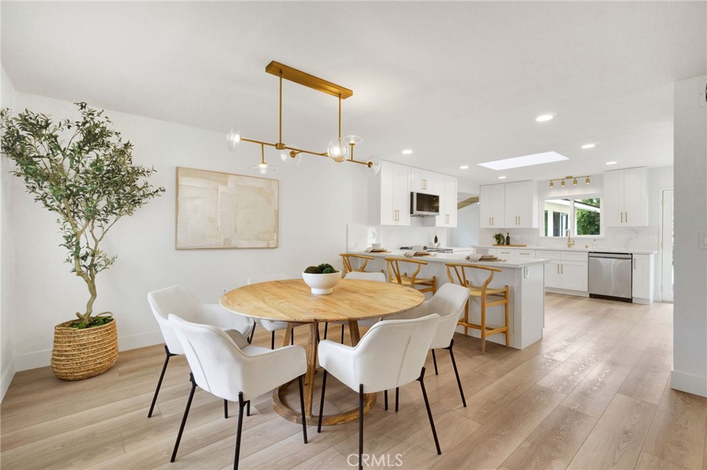 Residential for sale at 5565 N Winchester Avenue, Fresno CA featuring 3 beds and 3 baths