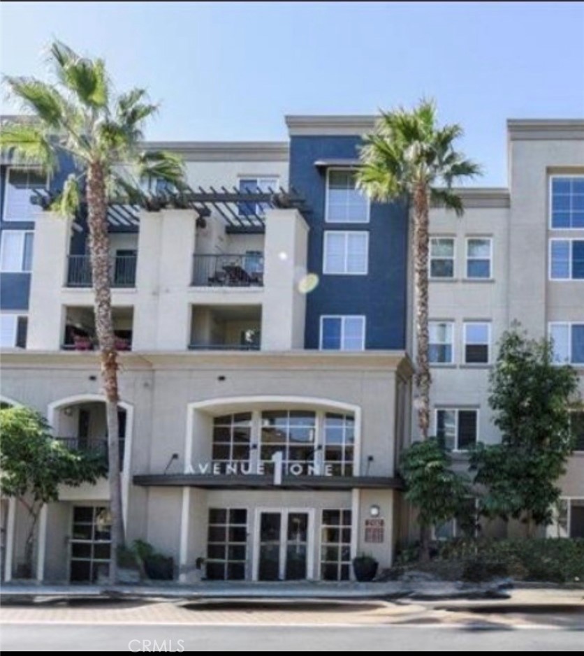 Residential Lease for rent at 2324 Scholarship, Irvine CA featuring 2 beds and 2 baths