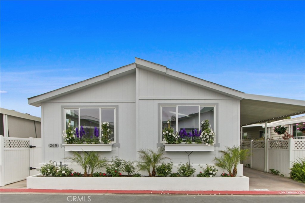 Manufactured In Park for sale at 268 Revere Way, Newport Beach CA featuring 2 beds and 2 baths