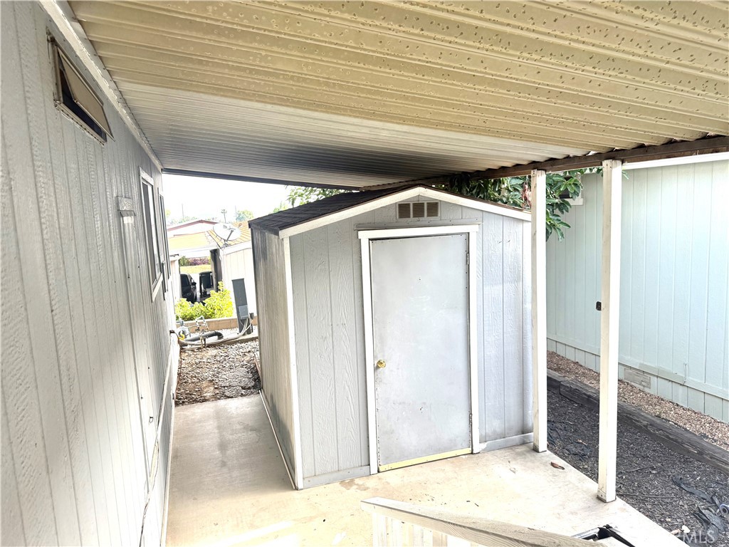 Manufactured In Park for sale at 1550 Rimpau 37, Corona CA featuring 3 beds and 2 baths