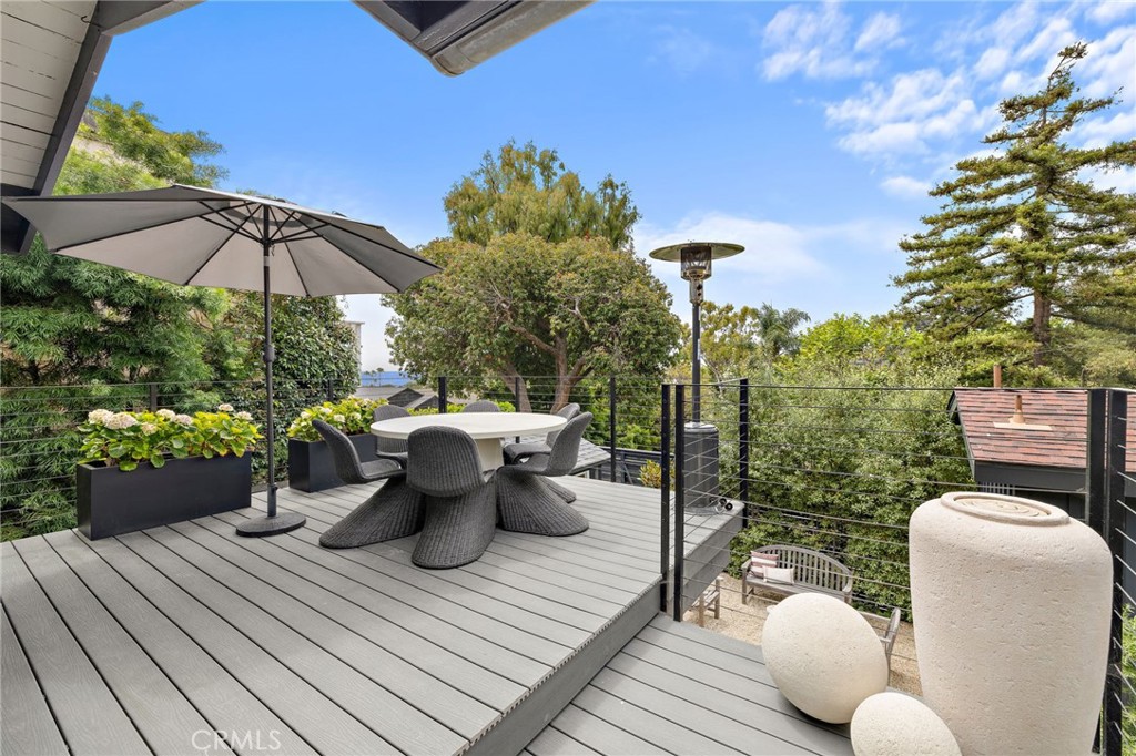 Residential Lease for rent at 592 Bluebird Canyon Drive, Laguna Beach CA featuring 3 beds and 4 baths