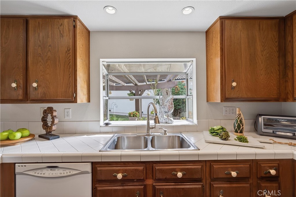 Residential for sale at 1496 Lemon Grove, Upland CA featuring 2 beds and 2 baths