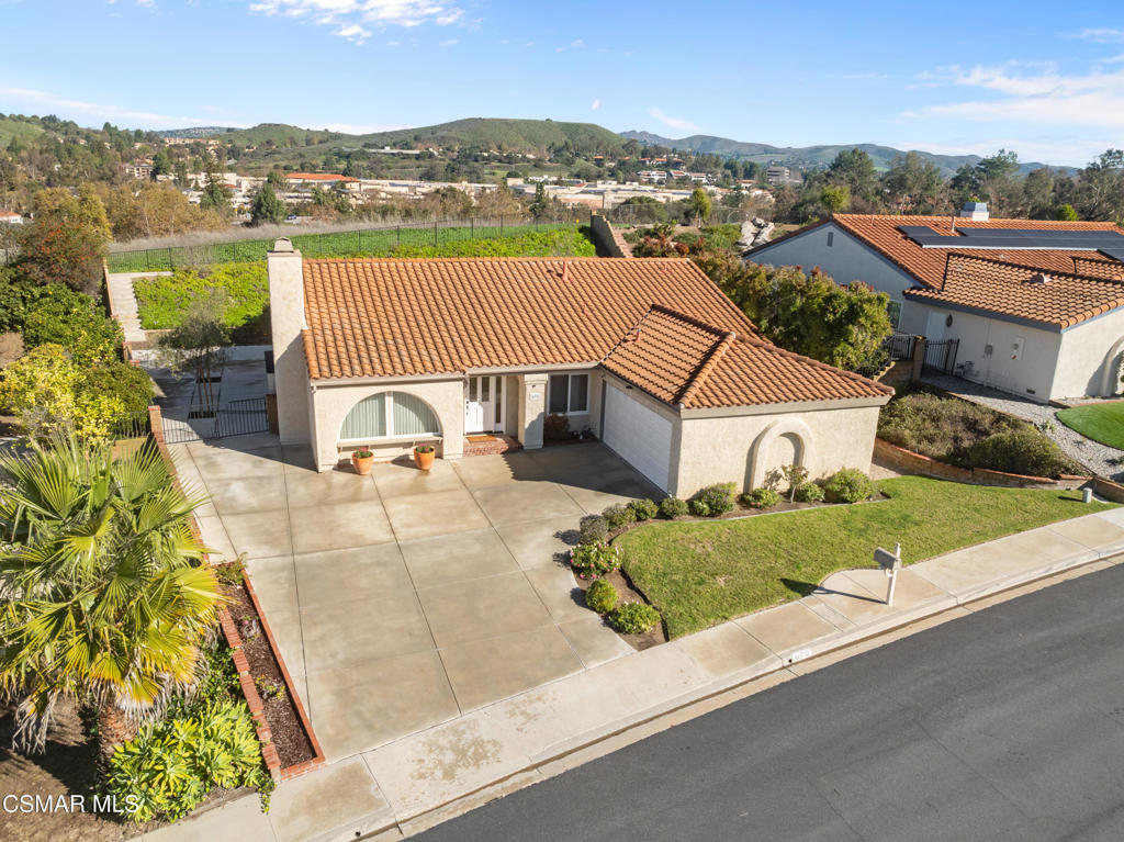 Residential for sale at 675 Whispering Oaks Place, Newbury Park CA featuring 4 beds and 2 baths