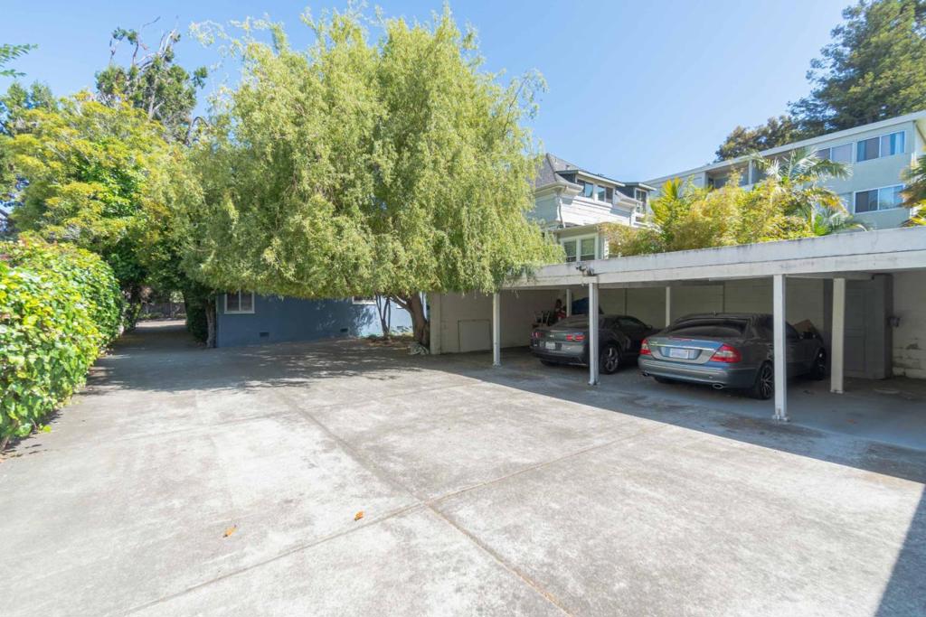 Residential Lease for rent at 1458 Hopkins Street 1, Berkeley CA featuring 1 bed and 1 bath