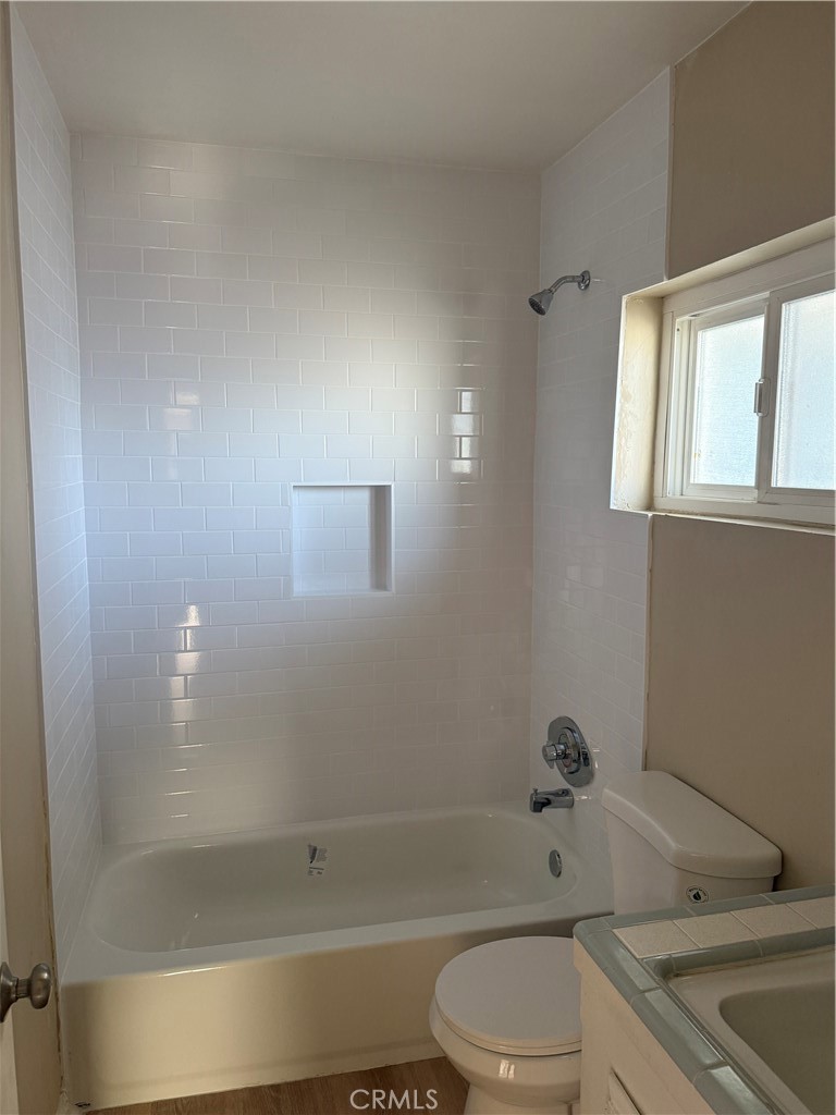 Residential Lease for rent at 4207 Manhattan Beach Blvd. 8, Lawndale CA featuring 1 bed and 1 bath