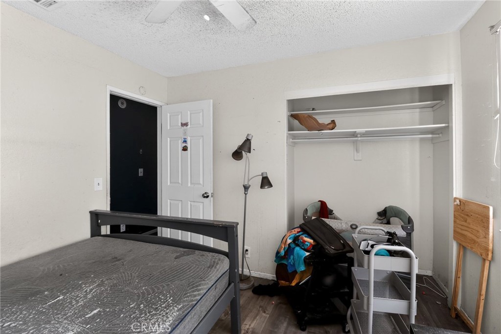 Residential for sale at 21985 Maumee Road, Apple Valley CA featuring 3 beds and 2 baths