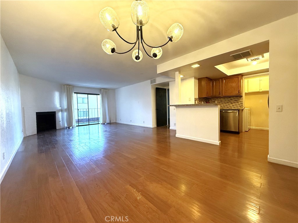 Residential Lease for rent at 242 E Fern Avenue 103, Redlands CA featuring 1 bed and 1 bath