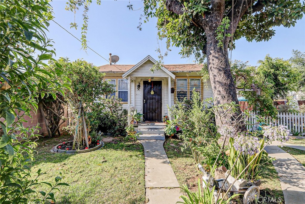 Residential Income for sale at 122 E Spruce, Inglewood CA