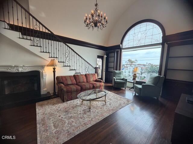 Residential Lease for rent at 419 Brakey Road, Ventura CA featuring 3 beds and 3 baths