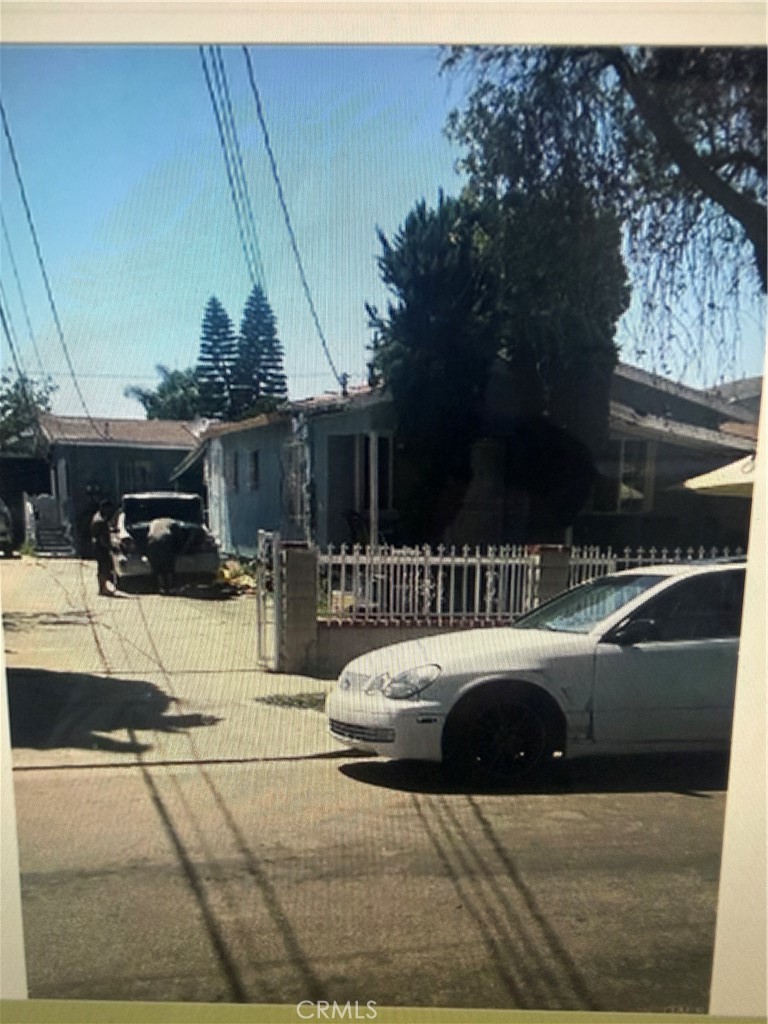 Residential Income for sale at 9501 Holmes, Los Angeles CA