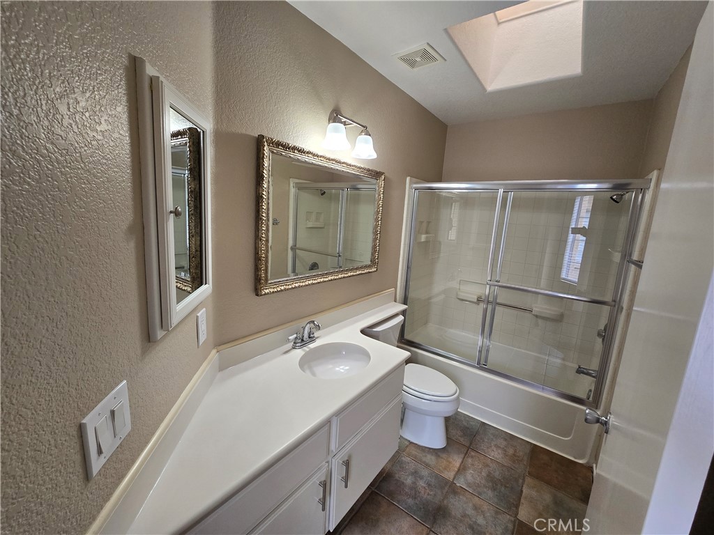 Residential Lease for rent at 101 Night Heron, Aliso Viejo CA featuring 3 beds and 3 baths